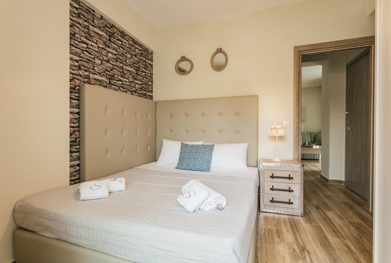 Enastron Appartement Pefkochori Buitenkant foto